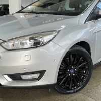 FOCUS SEDAN TITANIUM 2.0